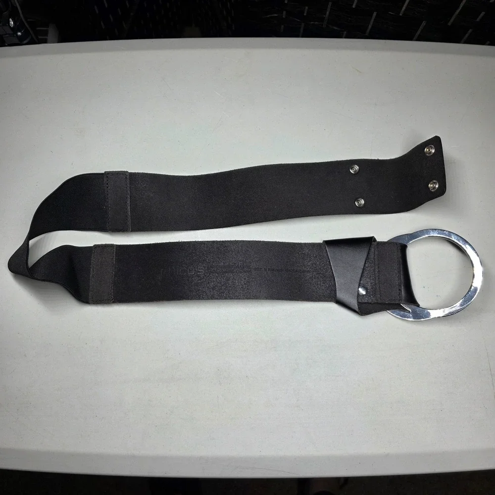 Chicos Black Genuine Leather Wide O-Ring Elastic Stretch Cinch Belt Size Medium